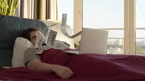 مفهوم الدخل السلبي يتيح إمكانية كسب المال بجهد أقل بعد مرحلة التأسيس الأولية